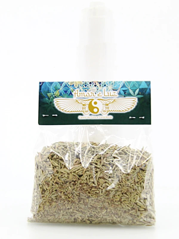 O alecrim é uma erva aromática com propriedades medicinais e espirituais. É usado em banhos
