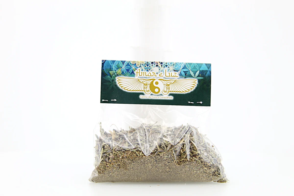 O Banho e Defumador de Limpeza Espiritual é um preparo xamânico utilizado para limpeza e energização
