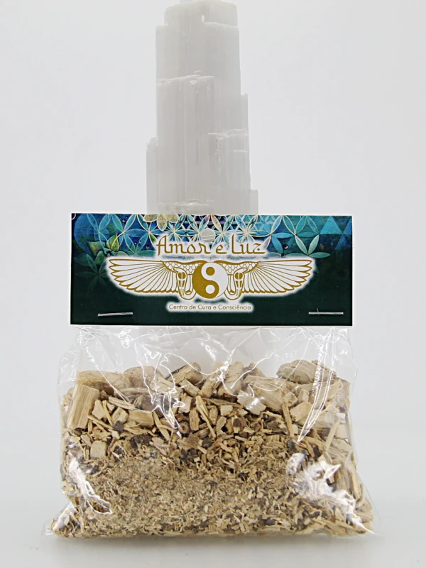 O cipó mil homens (Aristolochia triangularis) é uma planta trepadeira com propriedades medicinais e energéticas