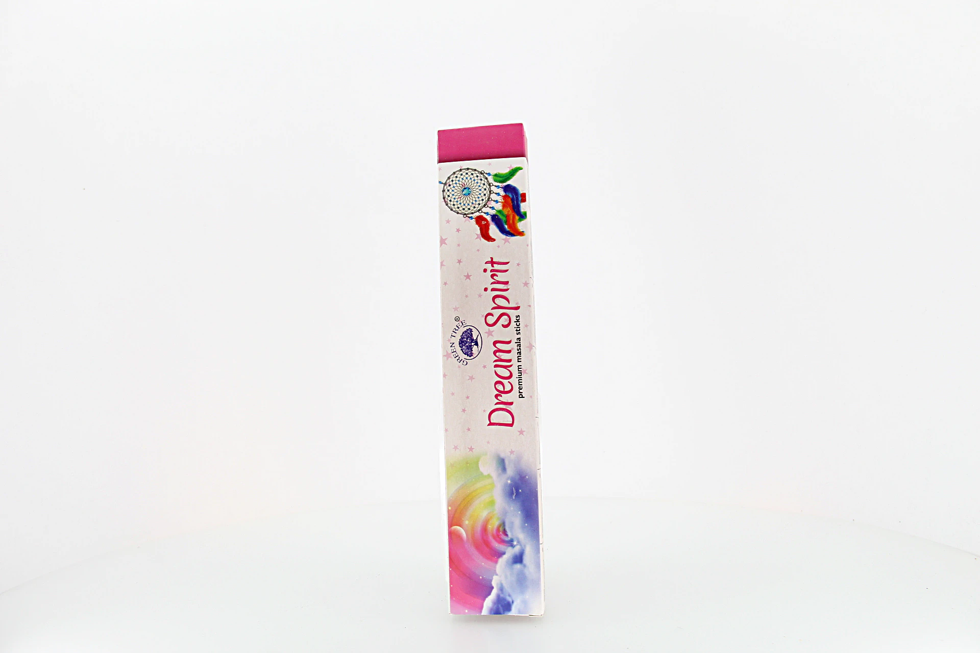 O incenso Green Tree Espírito Sonho é originário da Índia e produzido com ingredientes 100% naturais. Enrolado à mão