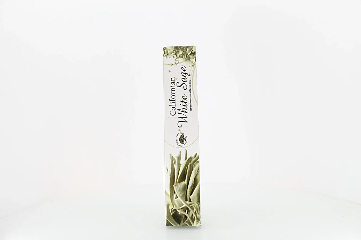 O incenso Green Tree Califórnia Sálvia Branca é originário da Índia e produzido com ingredientes 100% naturais. Enrolado à mão