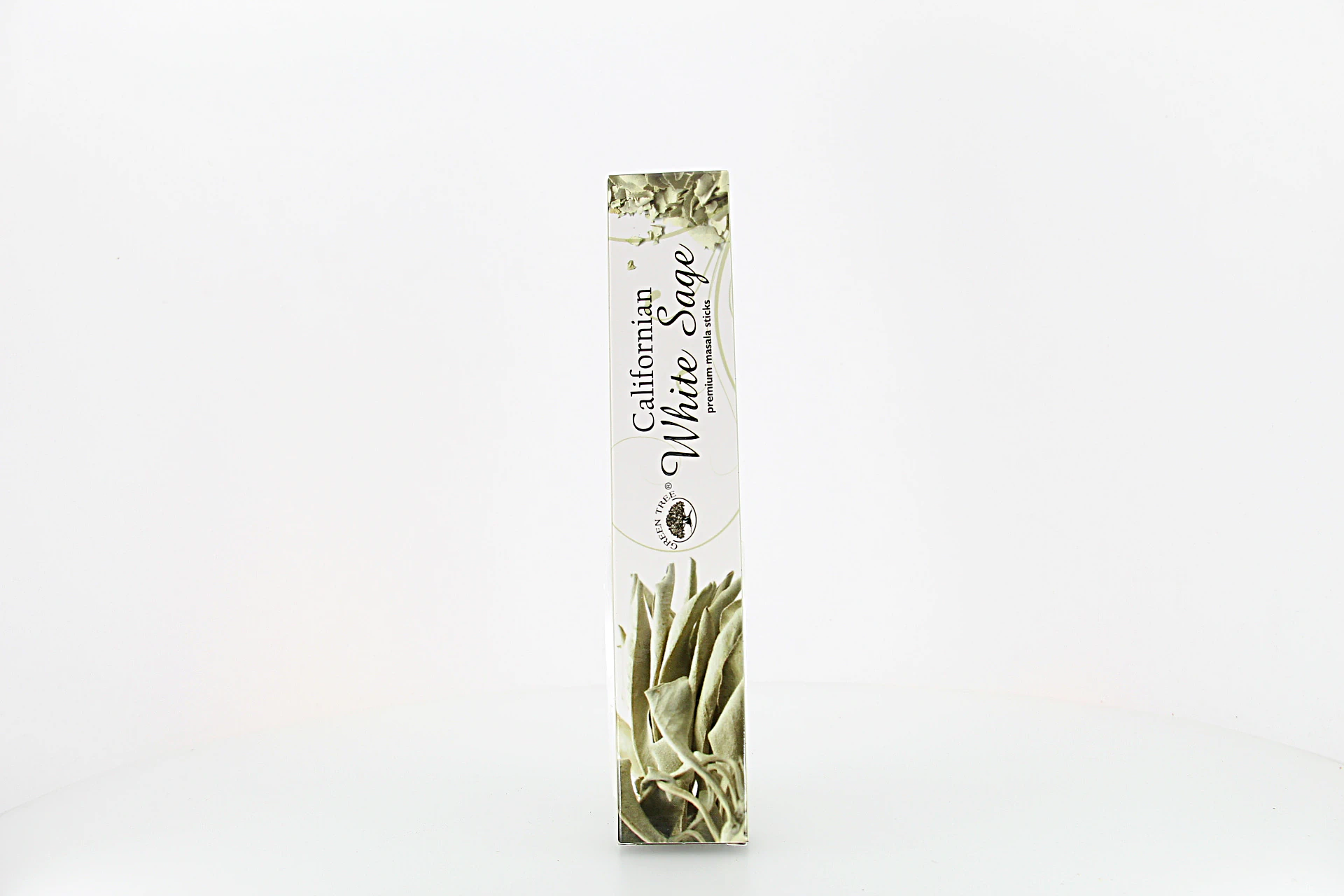 O incenso Green Tree Califórnia Sálvia Branca é originário da Índia e produzido com ingredientes 100% naturais. Enrolado à mão