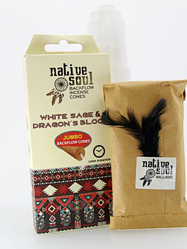 O incenso Green Tree Native Soul White Sage & Dragon’s Blood em cones backflow é originário da Índia e produzido com ingredientes 100% naturais. Combina misturas de ervas