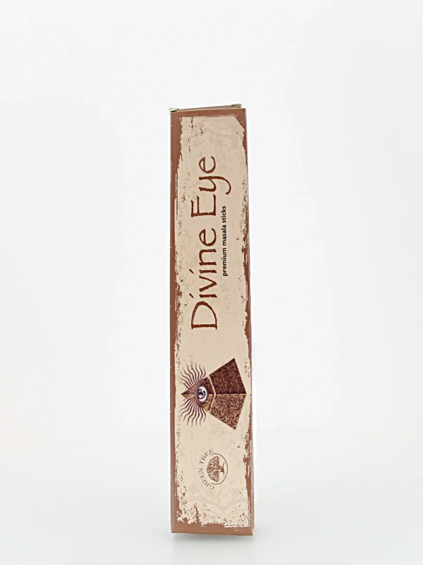 O incenso Green Tree Olho Divino é originário da Índia e produzido com ingredientes 100% naturais. Enrolado à mão