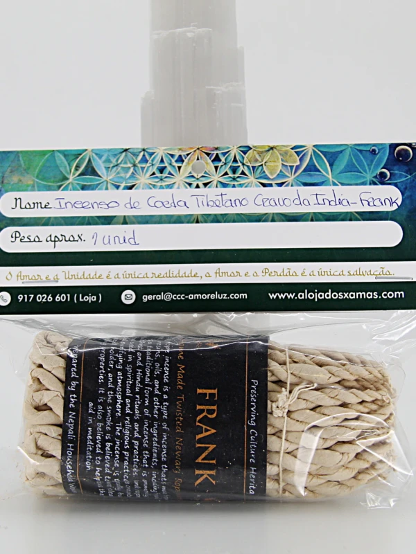 As cordas de incenso são produzidas a partir de ervas puras do Nepal