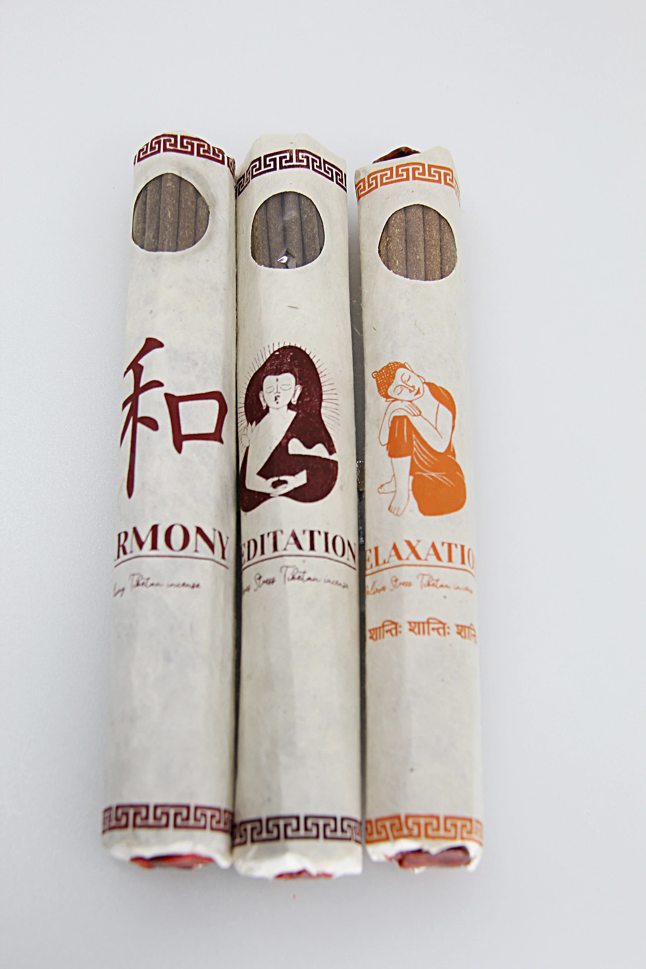 sendo composto por ervas aromáticas e resinas naturais