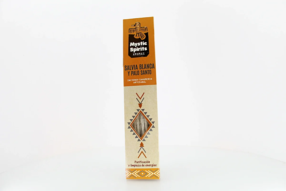O incenso Mystic Spirits Pau Santo & Sálvia combina madeiras sagradas com a força purificadora da sálvia.