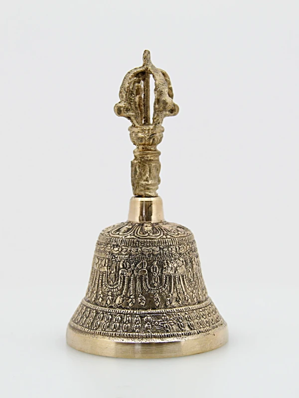 Sino artesanal em latão