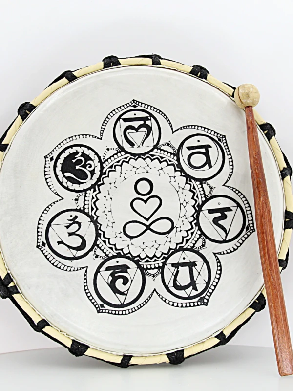 Tambor xamânico é inspirado na energia dos sete chakras