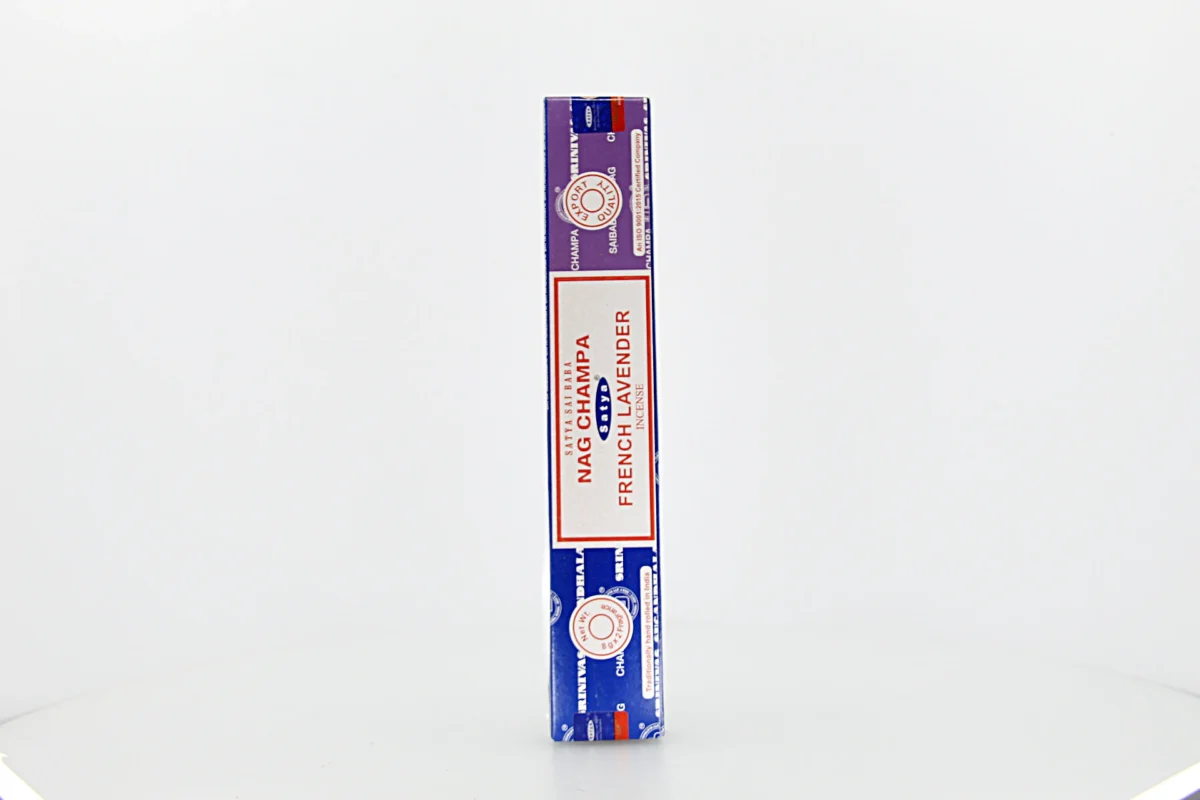 O incenso Nag Champa Lavanda combina a fragrância clássica de Nag Champa com a suavidade calmante da lavanda
