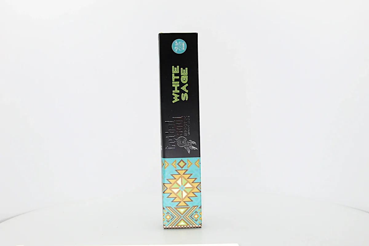 O incenso Tribal Soul Sálvia Branca é elaborado com ingredientes naturais