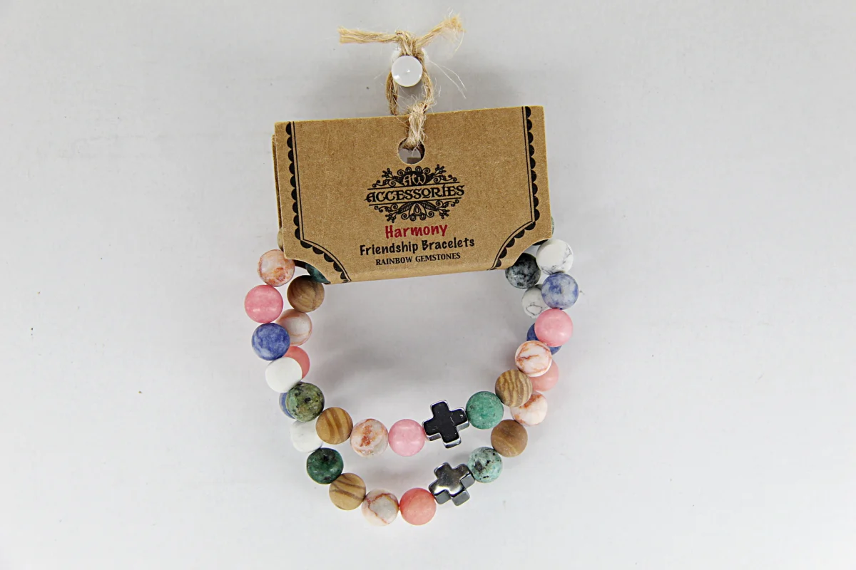 A pulseira de pedras preciosas trás harmonia
