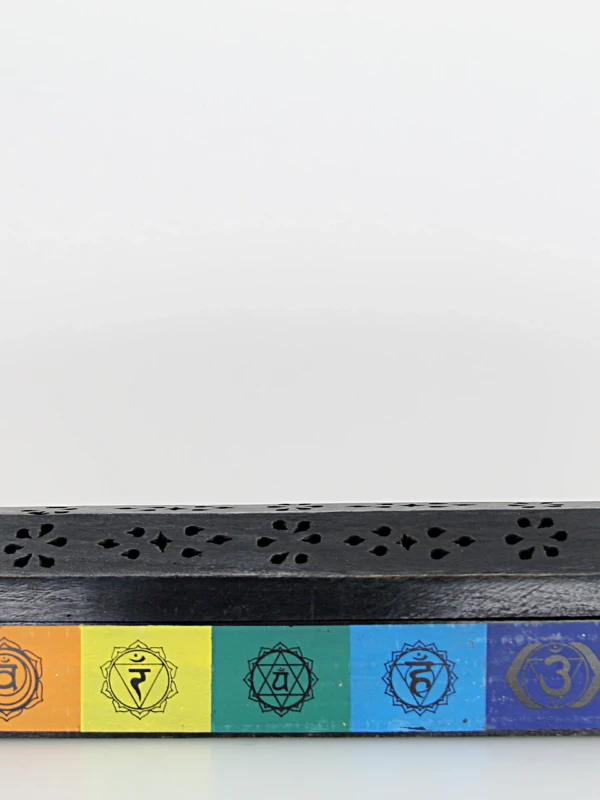 Porta-incenso artesanal com símbolos dos sete chakras