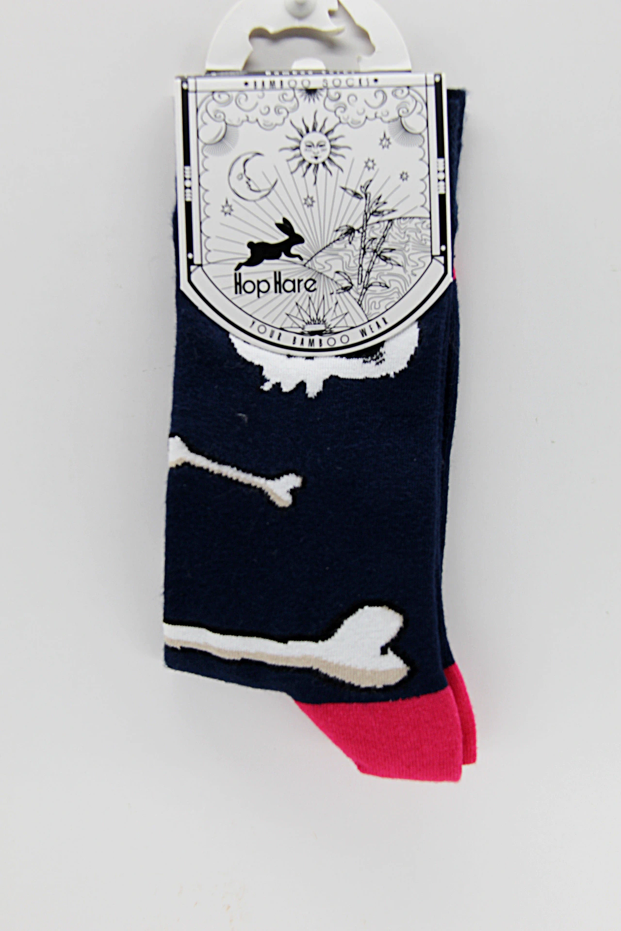 As meias de bambu são feitas de fibra de bambu e apresentam desenhos ou gráficos espirituais.