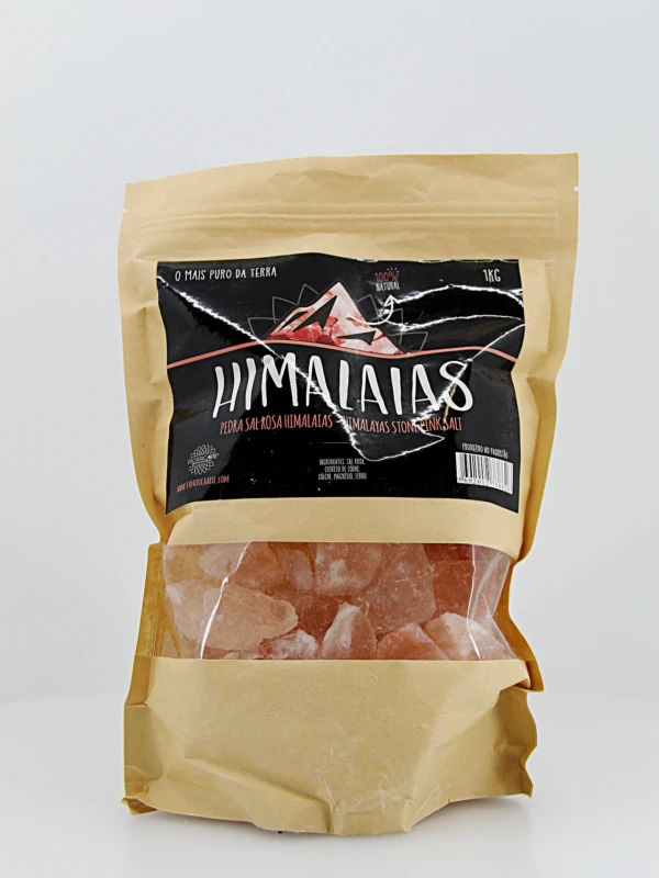 Sal rosa do Himalaia em pedras é indicado para rituais de purificação