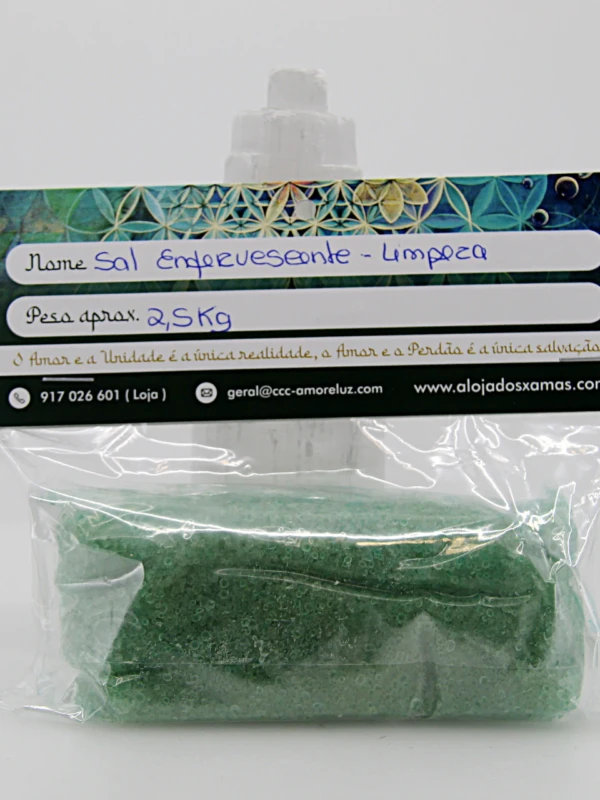 O sal efervescente Limpeza foi criado para aromatizar e purificar energeticamente o ambiente