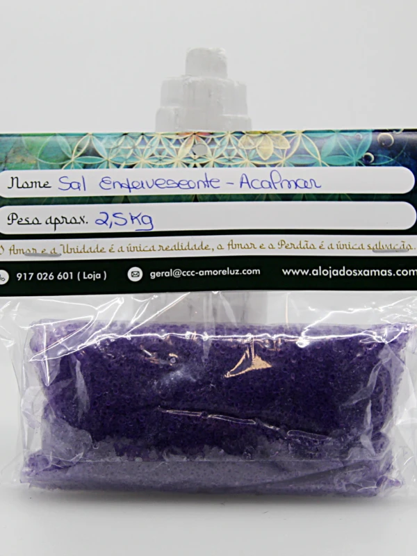 O sal efervescente Acalmar foi criado para aromatizar o ambiente e promover uma sensação de tranquilidade