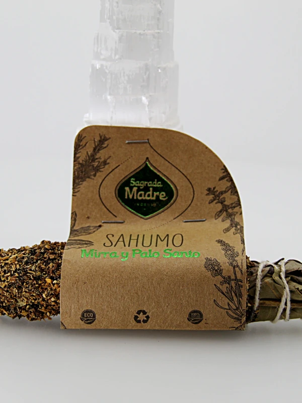 A Tocha Mirra e Pau Santo tem como objetivo a limpeza e elevação espiritual.