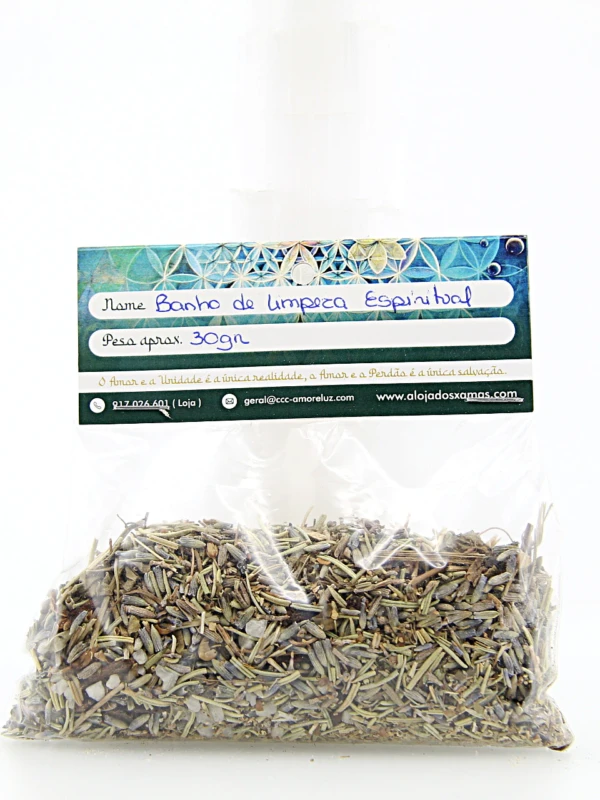 com uma mistura de ervas especialmente selecionadas para purificar e harmonizar o campo energético.