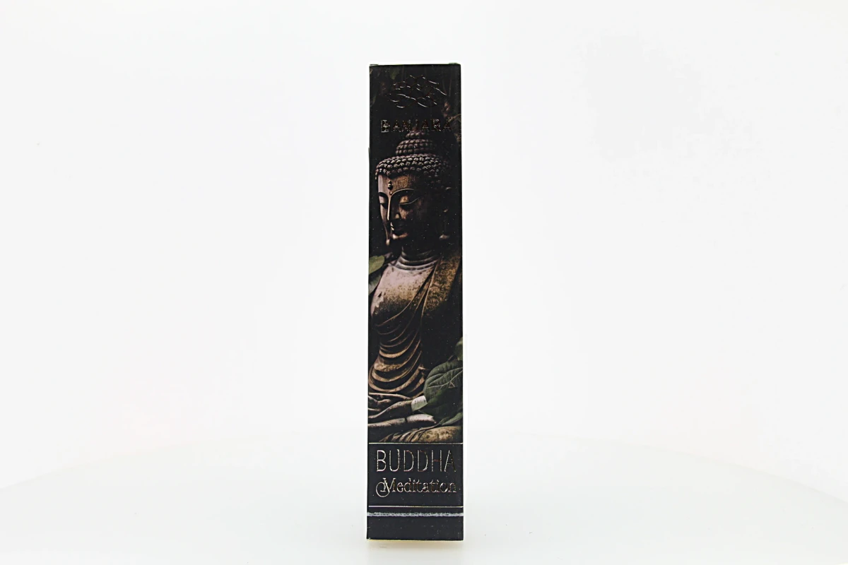 O incenso Banjara Buda é originário da Índia e produzido artesanalmente por artesãos da comunidade tribal Banjara