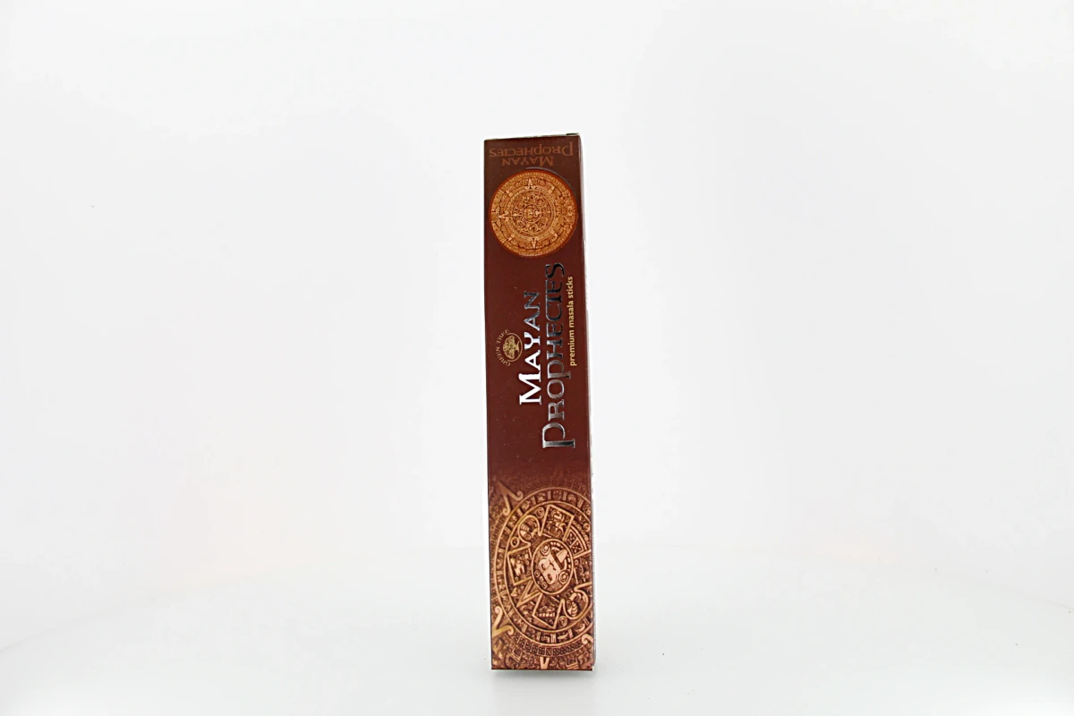O incenso Green Tree Profecias Maias é originário da Índia e produzido com ingredientes 100% naturais. Enrolado à mão