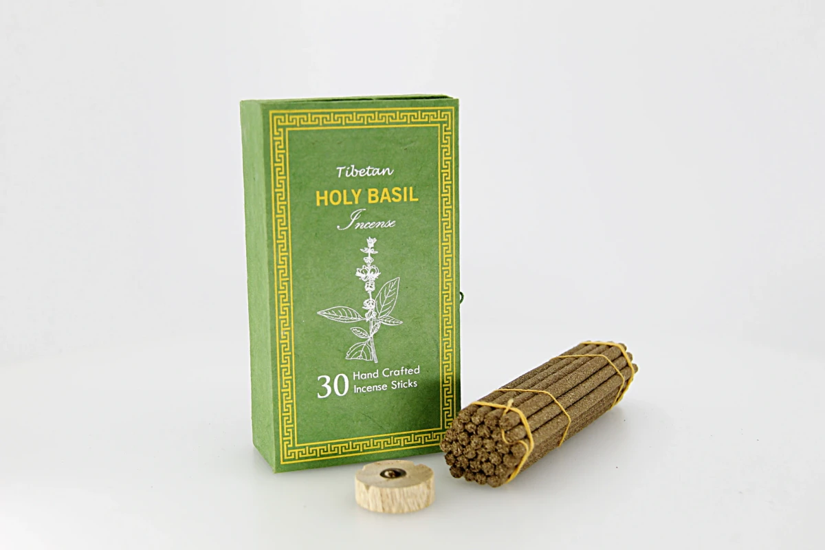 O conjunto de incenso tibetano tem origem nos Himalaias e é produzido artesanalmente com ingredientes naturais. Apresenta uma fragrância autêntica e envolvente