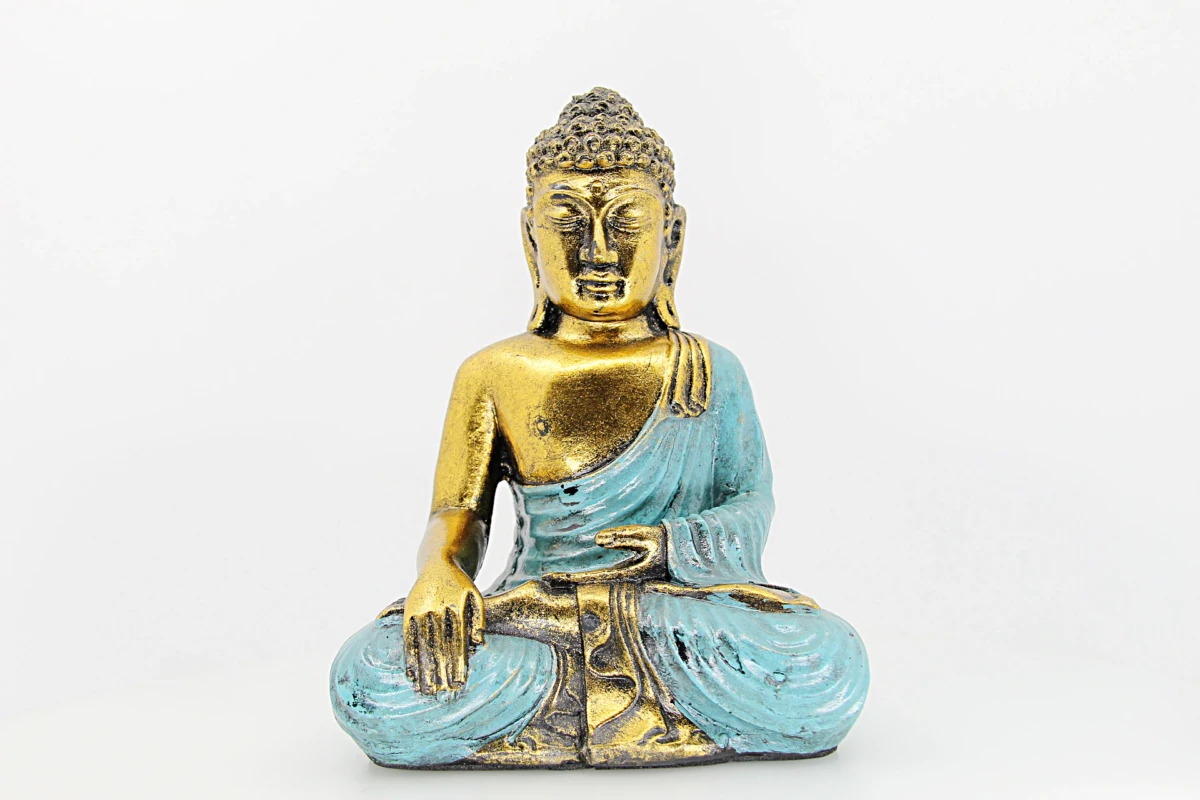 A estátua de Buda traz paz e serenidade a qualquer espaço. Simboliza sabedoria