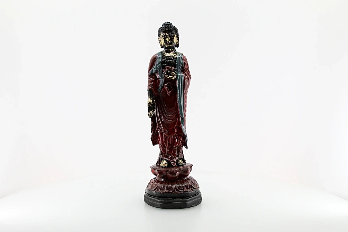 A estátua de Buda traz paz e serenidade a qualquer espaço. Simboliza sabedoria