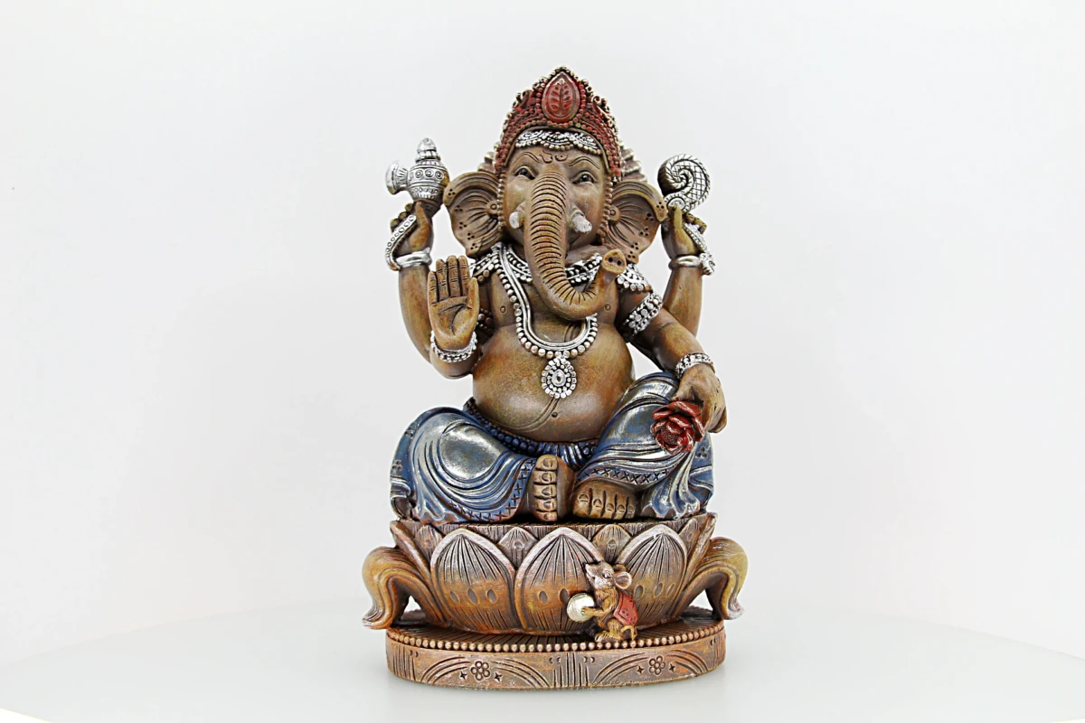Ganesha une espiritualidade e elegância na decoração.