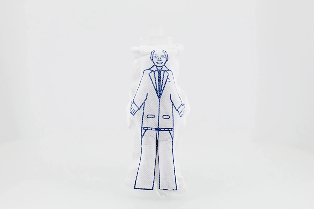 Boneco artesanal em pano