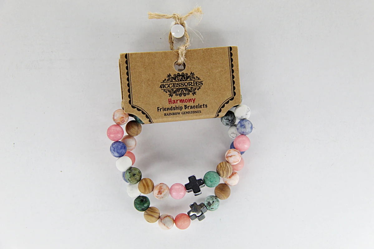 A pulseira de pedras preciosas trás harmonia